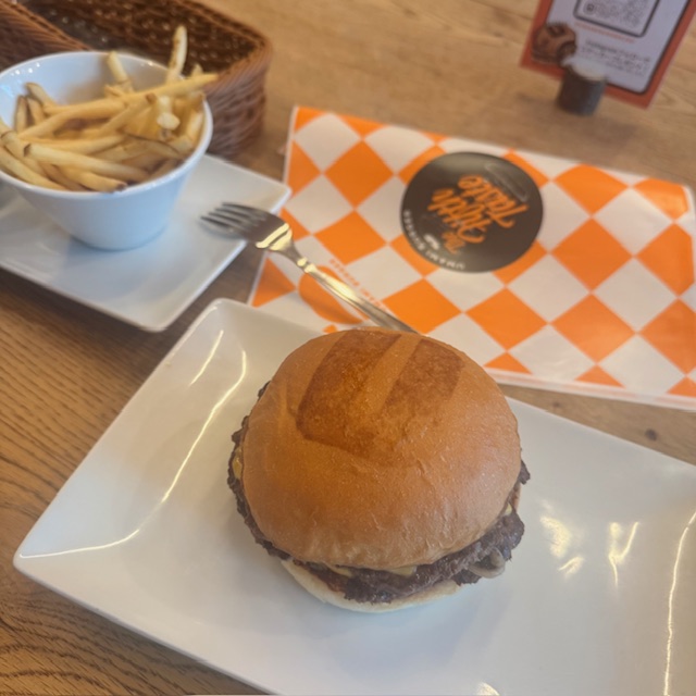 青山のハンバーガー「UMAMI BURGER」